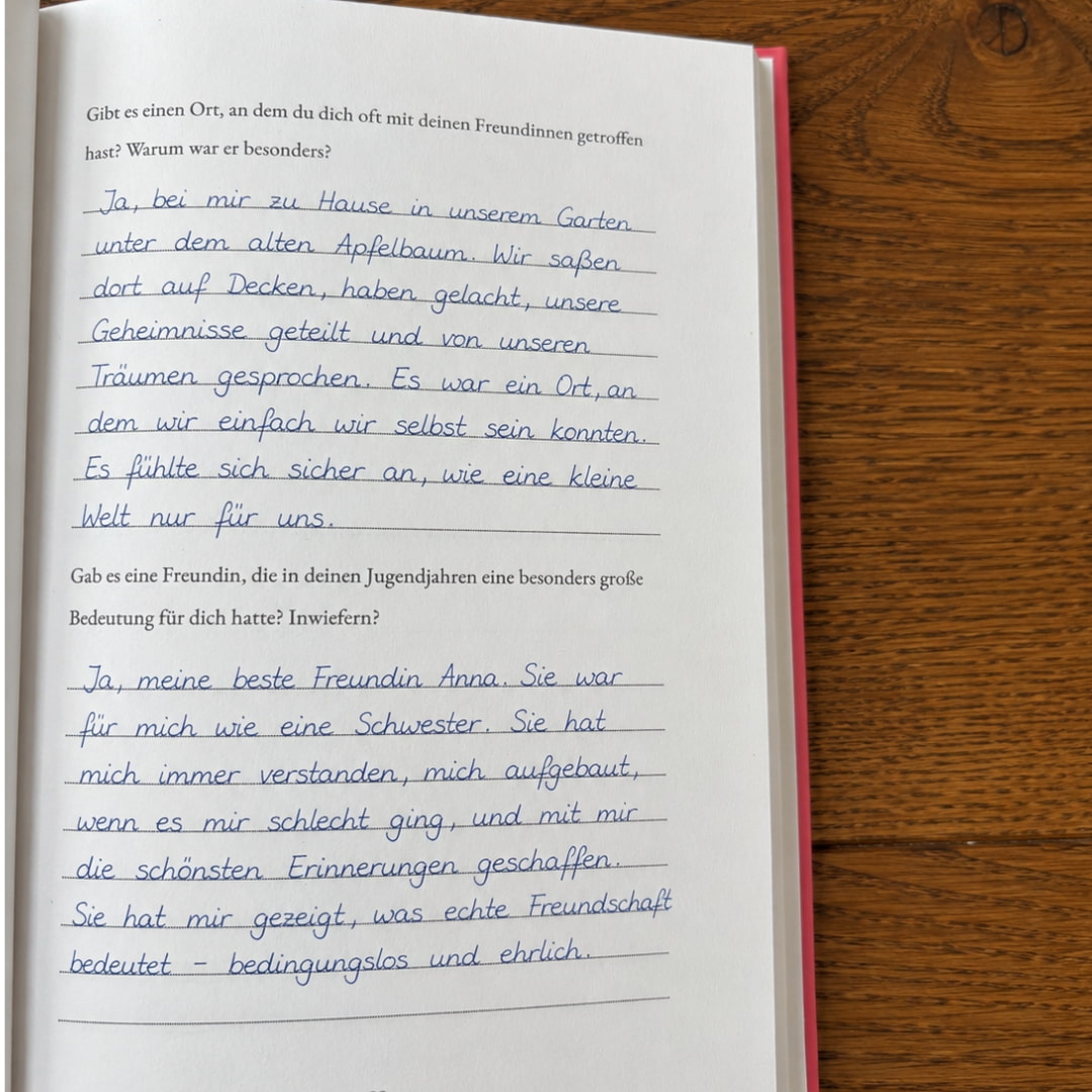 Ausgefüllte Seite aus dem Kapitel Freundschaften & Jugend im Erinnerungsbuch Mama, erzähl deine Geschichte